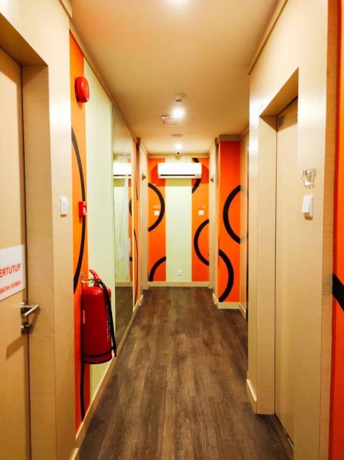 Capital Express Hotel Kota Kinabalu Bagian luar foto