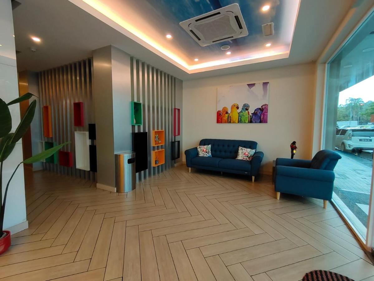 Capital Express Hotel Kota Kinabalu Bagian luar foto